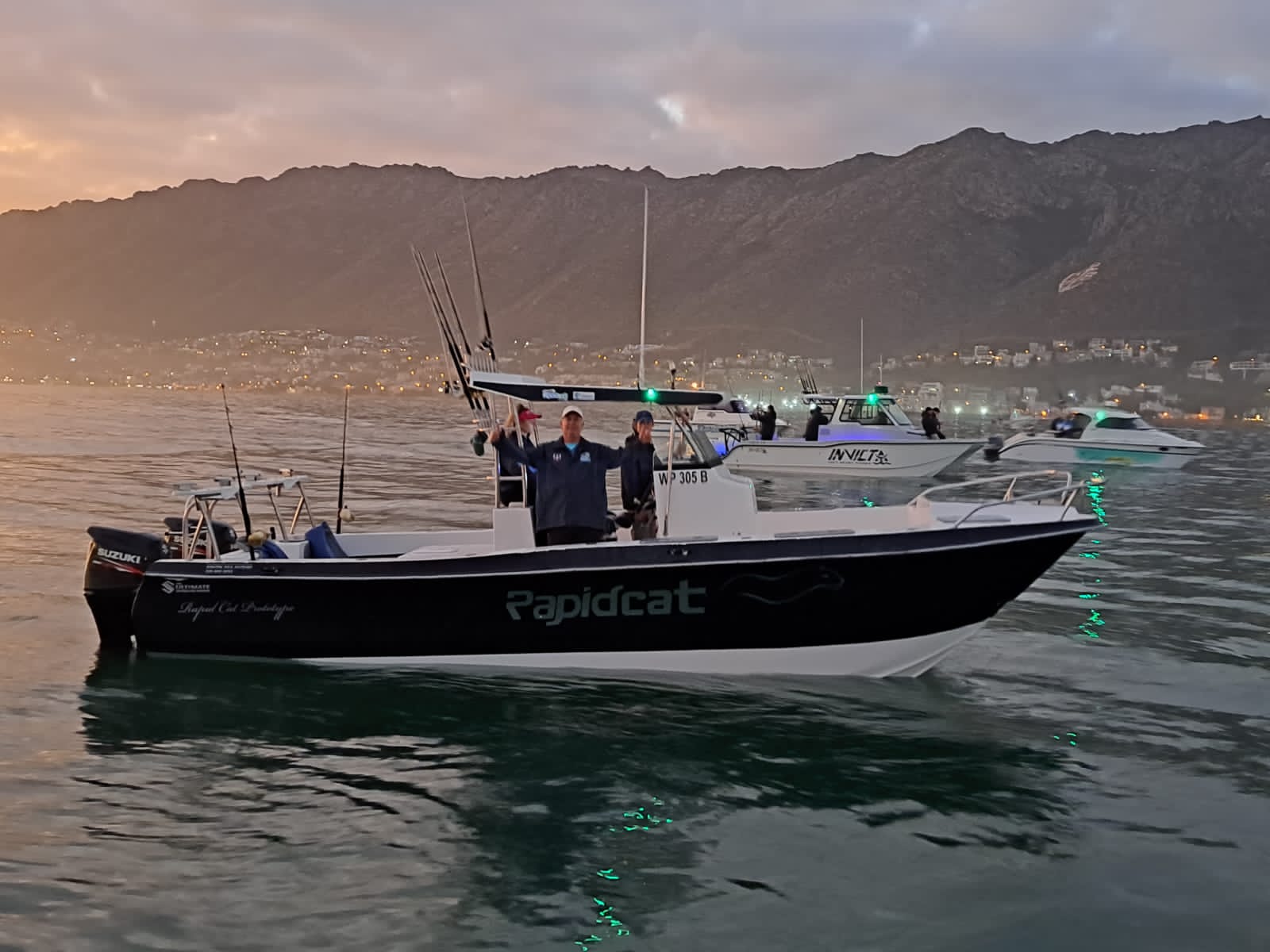 RapidCat Center Console boat on water